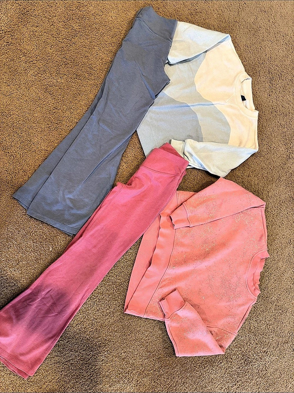 Old Navy High-Rise Flare Go-Dry Pink & blue Set Size Medium